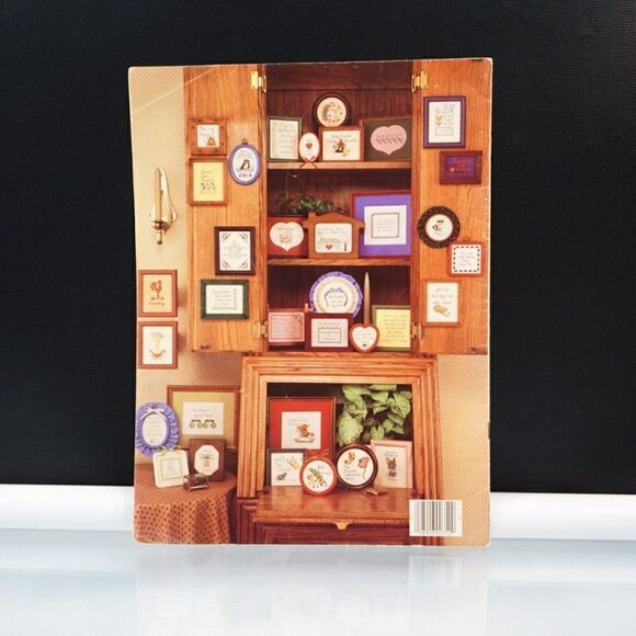 Short and Sweet 60 Miniature Sayings in Counted Cross Stitch Leisure Arts 352 - Picture 2 of 6